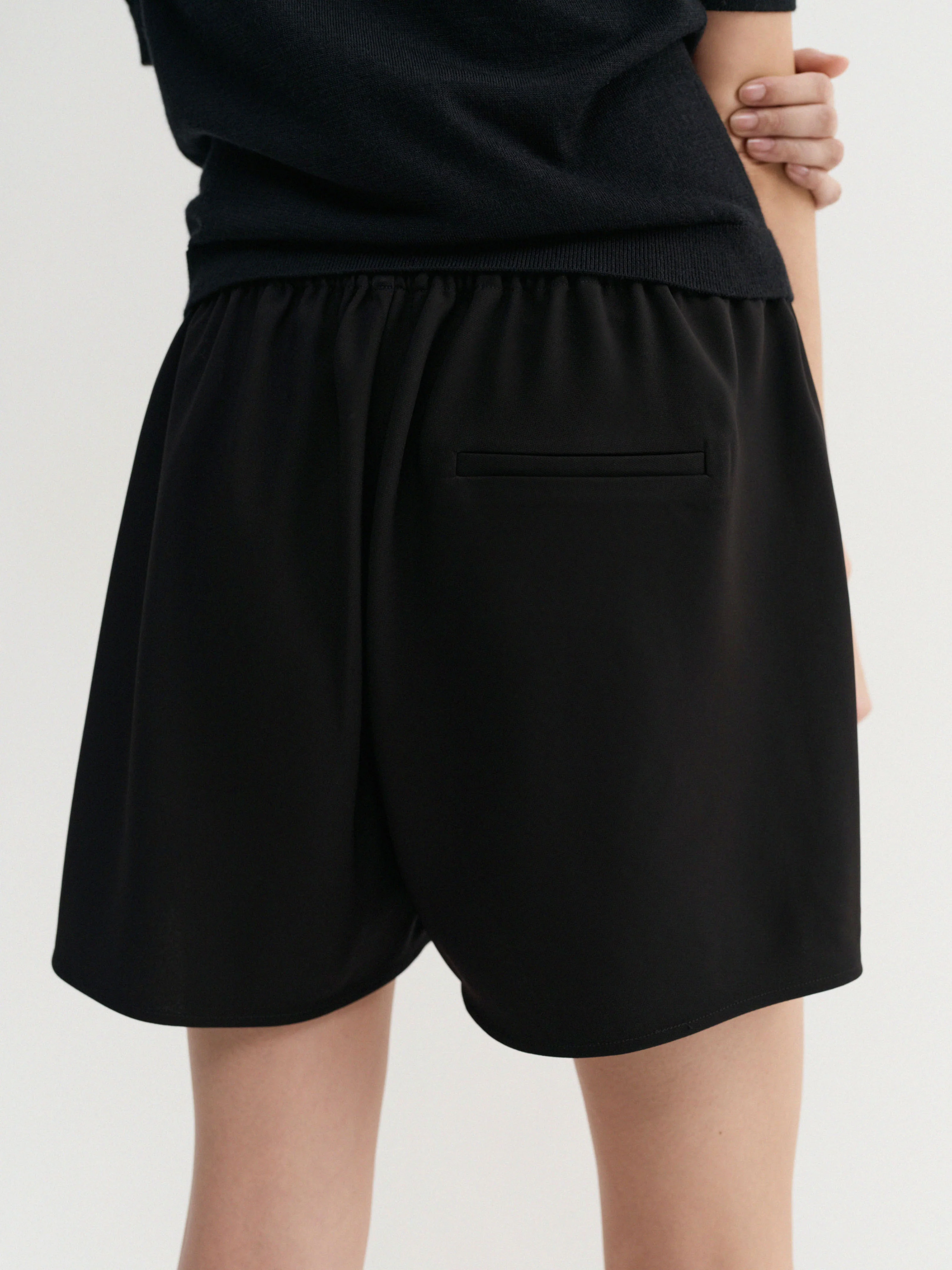 Bim Crepe Shorts, black - Image 4
